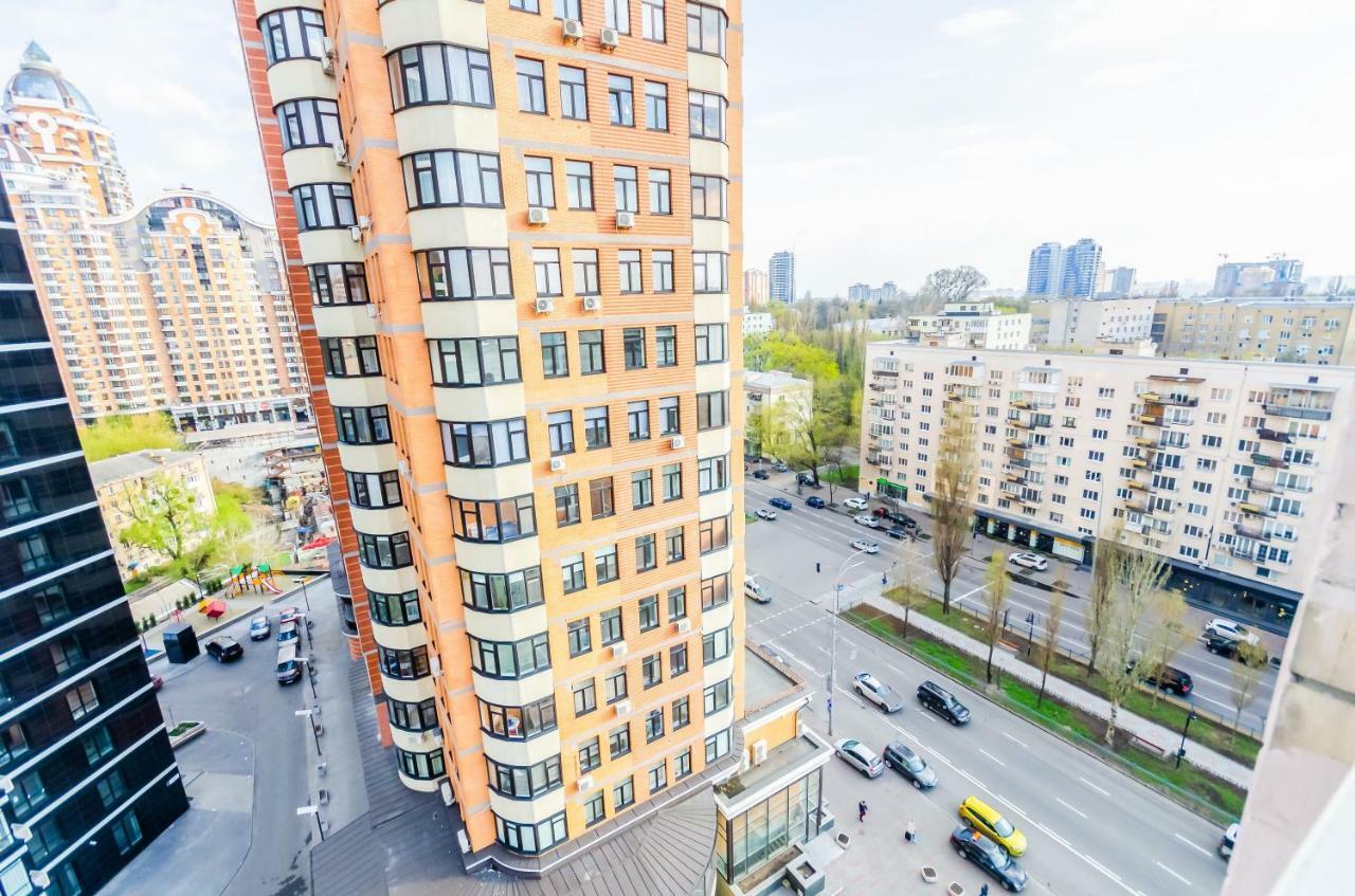 Kozzy Apartment In Kiev City Center Lu7 Dış mekan fotoğraf