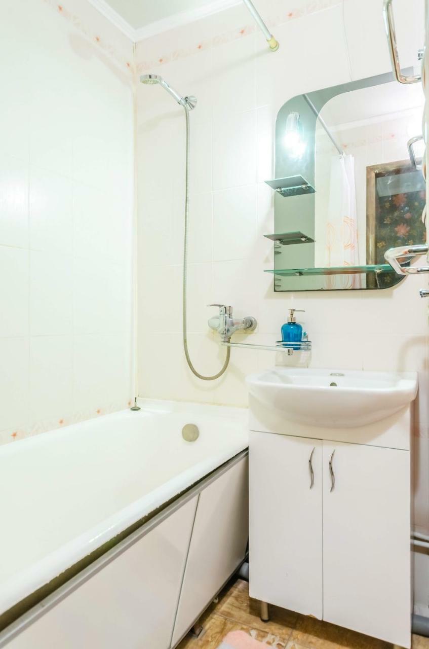 Kozzy Apartment In Kiev City Center Lu7 Dış mekan fotoğraf
